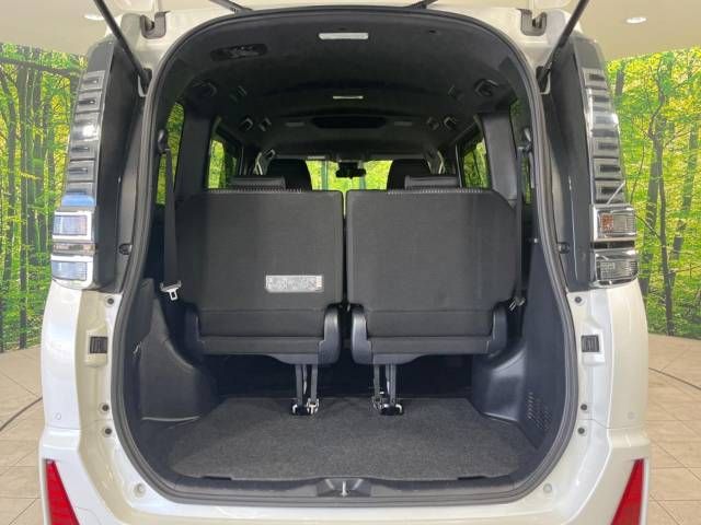 Toyota VOXY 2020-11 20242-11