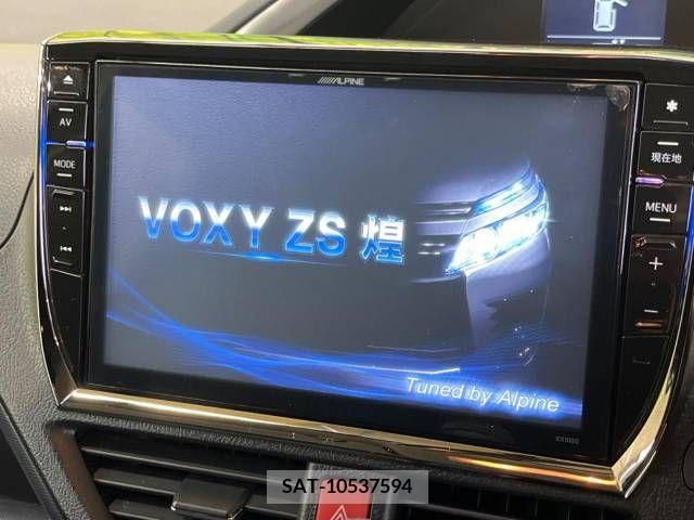 Toyota VOXY 2015-02 330652-2