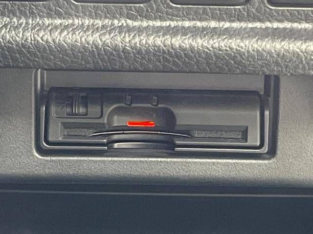 Nissan ELGRAND 2015-07 195901-7