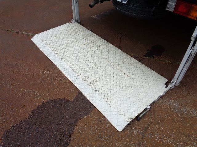 Mazda TITAN 2003-06 7922-17