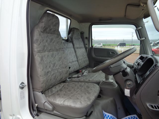 Mazda TITAN 2003-06 7922-7