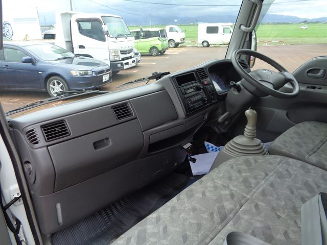 Mazda TITAN 2003-06 7922-9