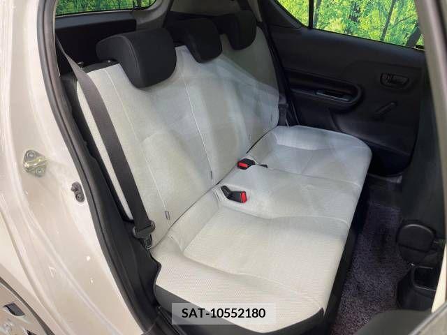 Toyota AQUA 2019-04 260334-9