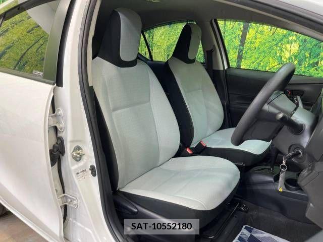 Toyota AQUA 2019-04 260334-8