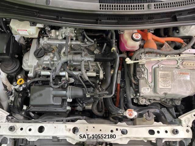 Toyota AQUA 2019-04 260334-18