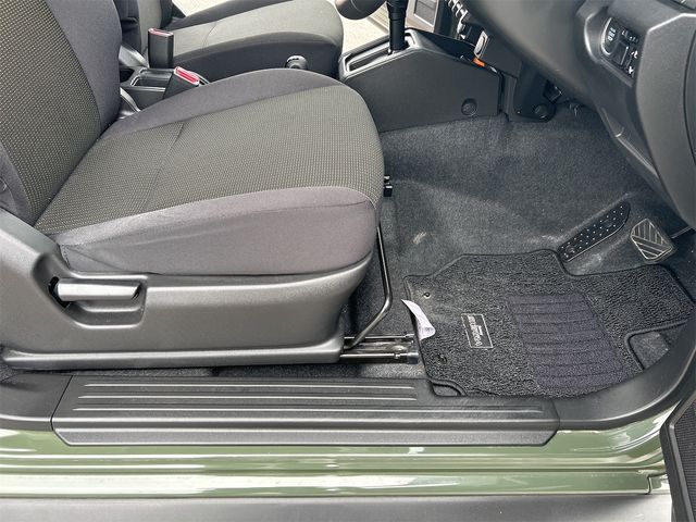 Suzuki JIMNY SIERRA 2019-02 24310-18