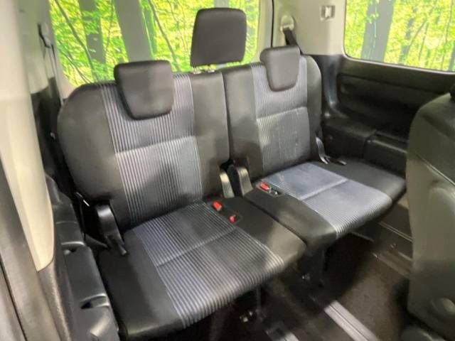 Toyota VOXY 2016-10 6040-10