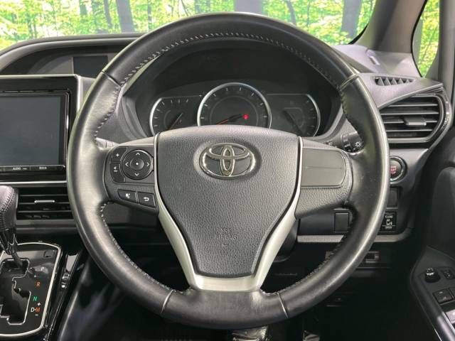 Toyota VOXY 2016-10 6040-12