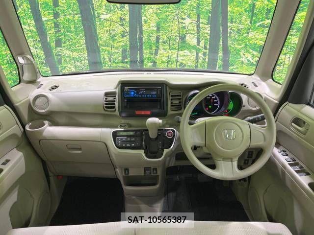 Honda N BOX 2017-02 214403-1