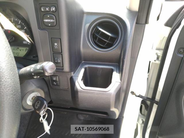 Toyota PROBOX VAN 2017-04 282585-13