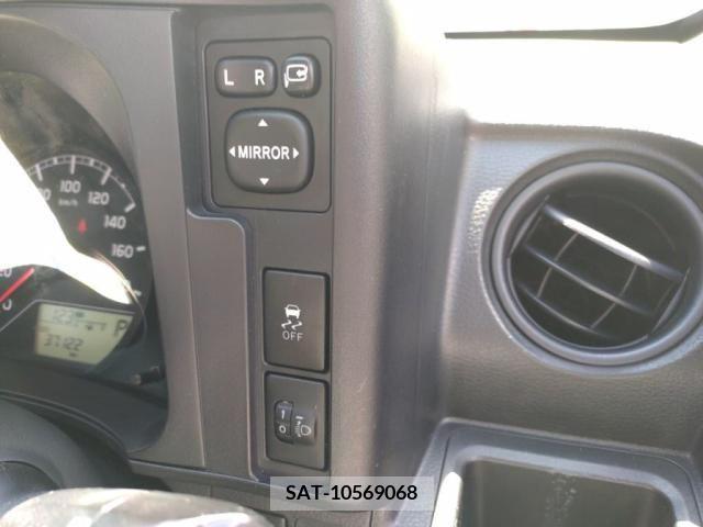 Toyota PROBOX VAN 2017-04 282585-12