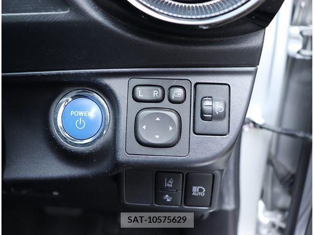 Toyota AQUA 2019-05 314096-6