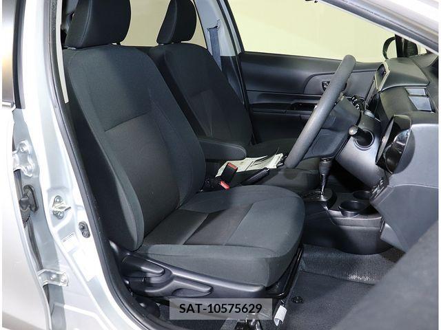 Toyota AQUA 2019-05 314096-7