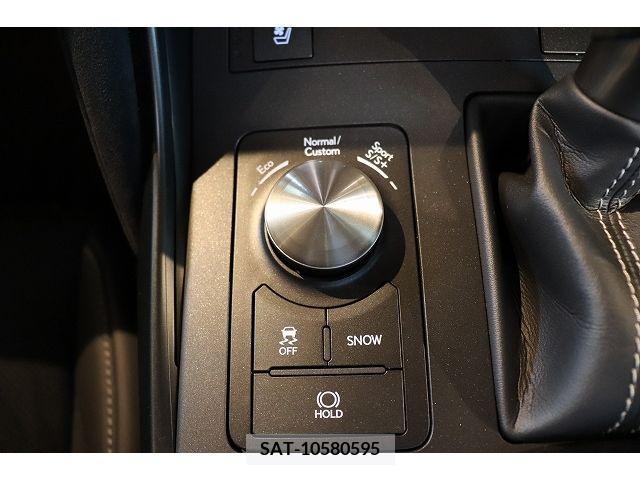 Lexus IS 2023-06 397102-28