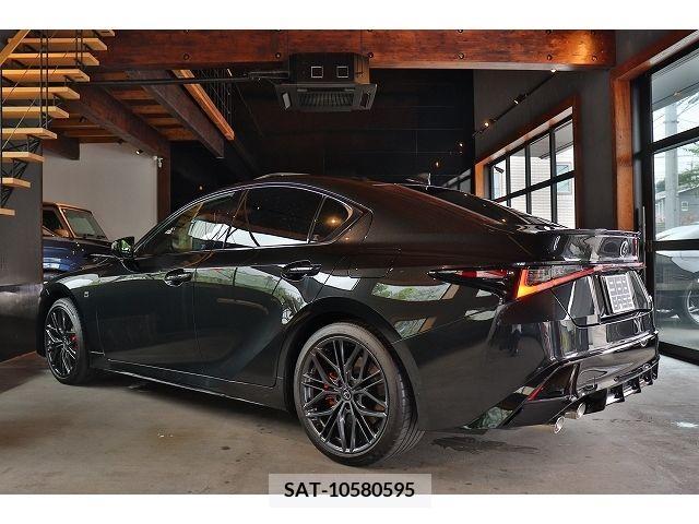 Lexus IS 2023-06 397102-3