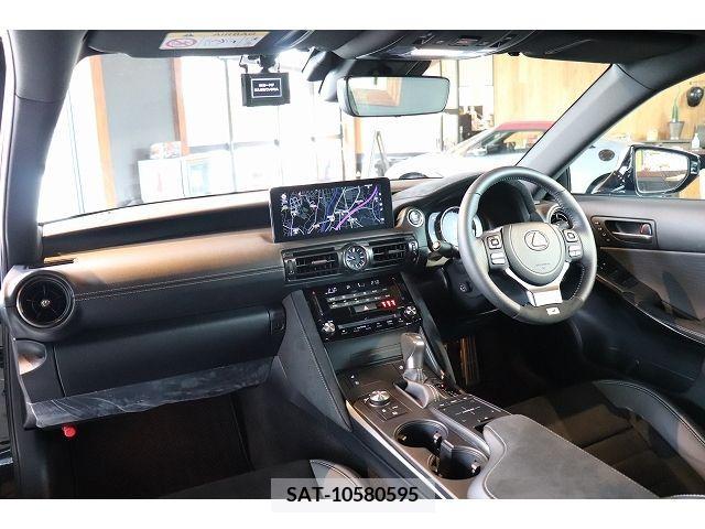 Lexus IS 2023-06 397102-10