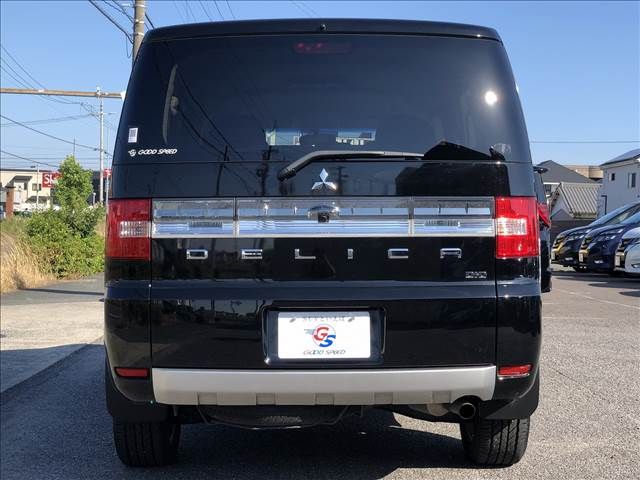 Mitsubishi DELICA D5 2018-07 8768-12