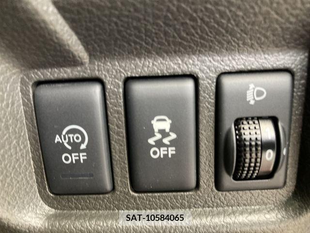 Nissan CUBE 2017-04 295449-15