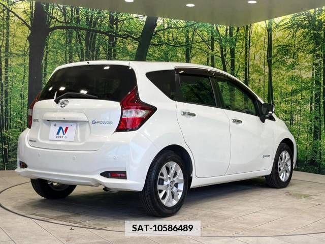 Nissan NOTE 2018-09 365463-17