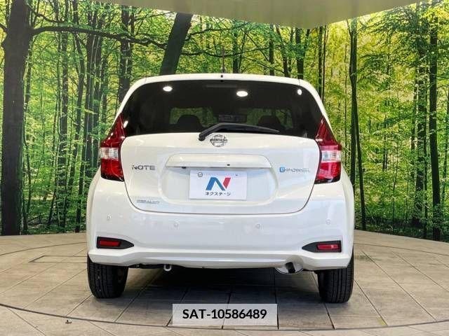 Nissan NOTE 2018-09 365463-15