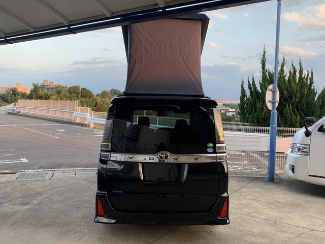 Toyota VOXY 2017-07 193964-6