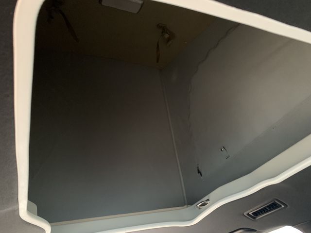 Toyota VOXY 2017-07 193964-19