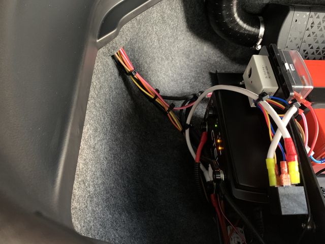 Toyota VOXY 2017-07 193964-25