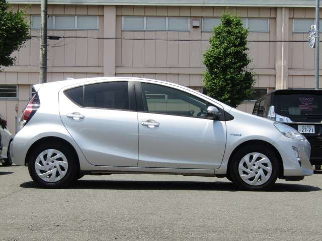 Toyota AQUA 2016-02 22642-6