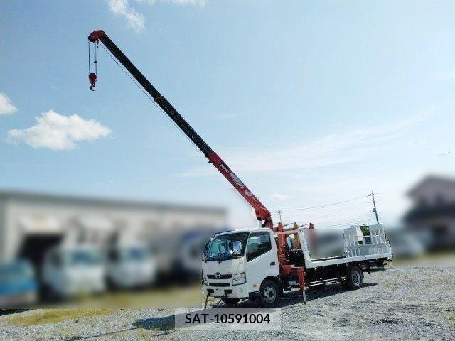 Hino DUTRO 2013-12 320427-18