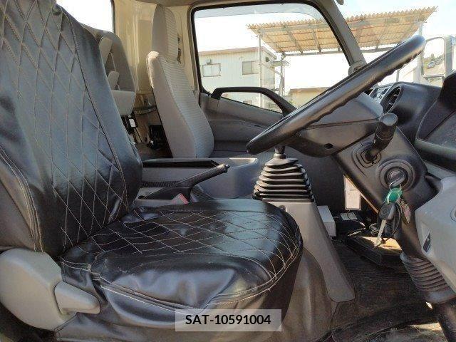 Hino DUTRO 2013-12 320427-12