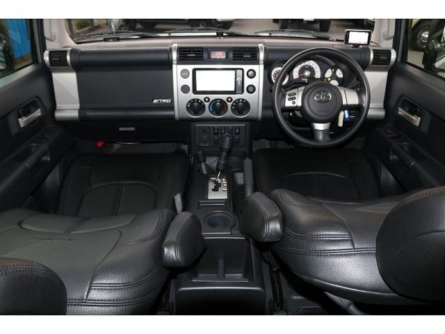 Toyota FJ CRUISER 2011-01 6638-1