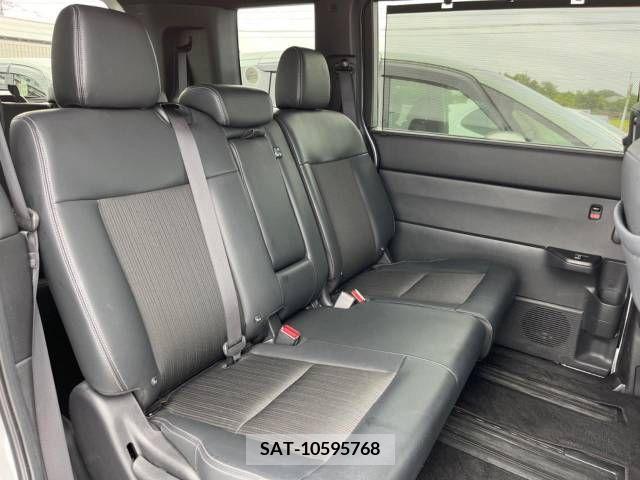 Honda e 2022-07 332473-11