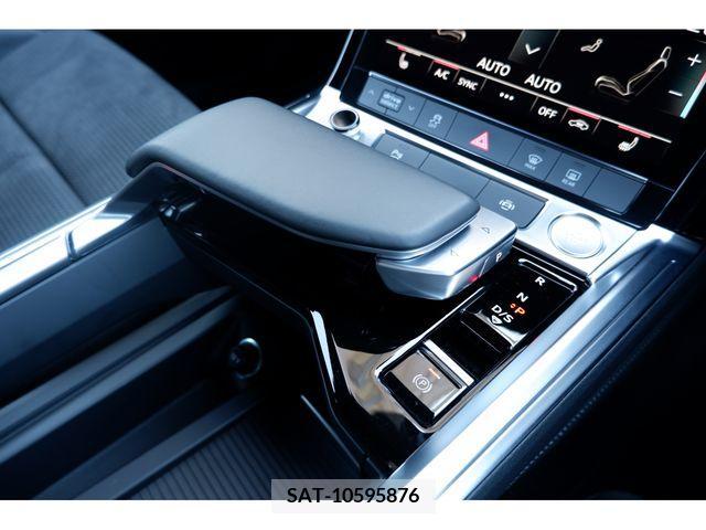 Audi E-TRON 2021-08 318085-12