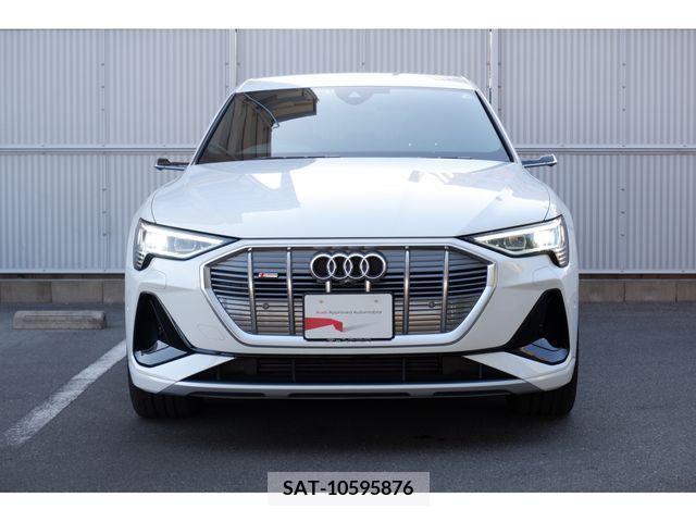 Audi E-TRON 2021-08 318085-6