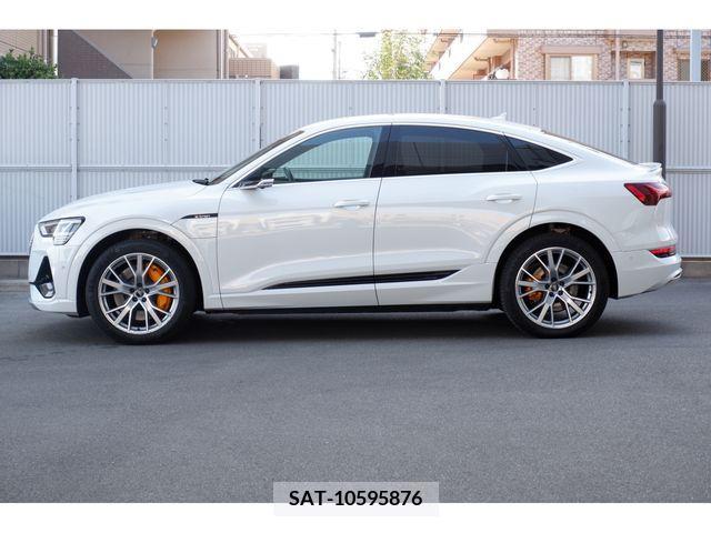 Audi E-TRON 2021-08 318085-1