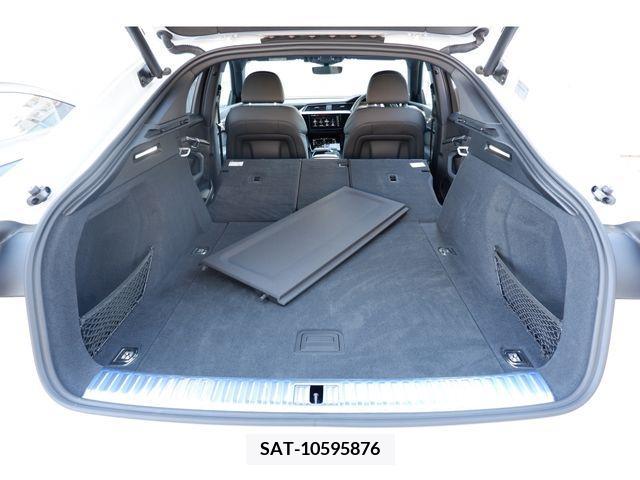 Audi E-TRON 2021-08 318085-26