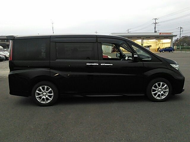 Honda e 2017-01 28953-6