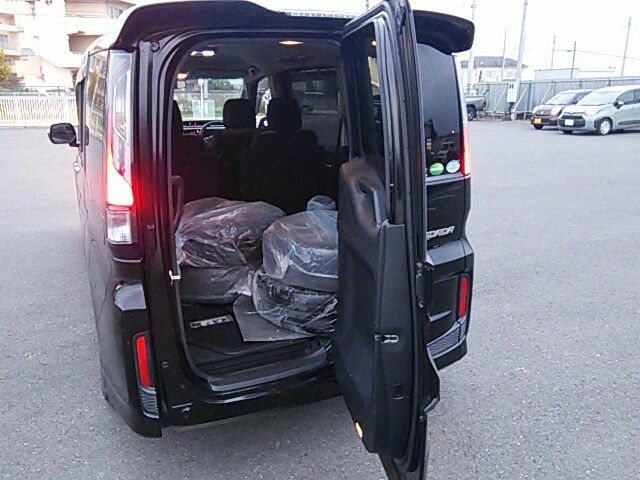 Honda e 2017-01 28953-15