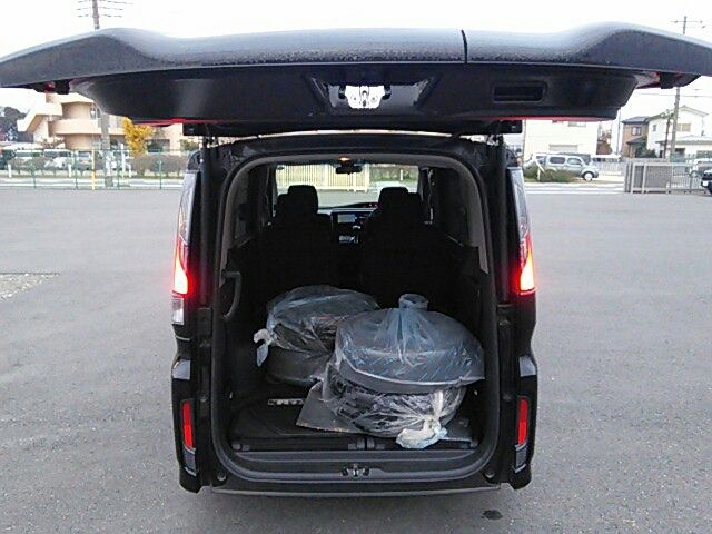 Honda e 2017-01 28953-16