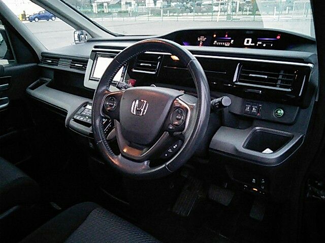Honda e 2017-01 28953-8