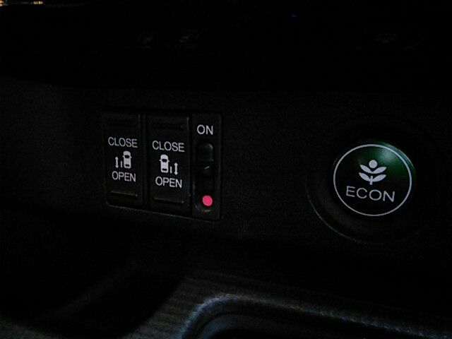 Honda e 2017-01 28953-19