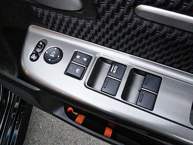 Honda e 2017-01 28953-17