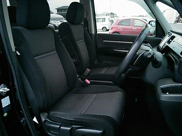 Honda e 2017-01 28953-9