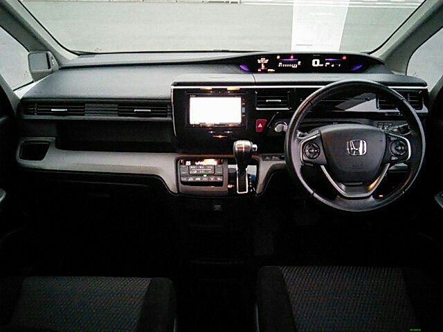 Honda e 2017-01 28953-1