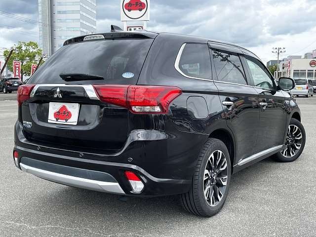 Mitsubishi OUTLANDER PHEV 2017-03 23202-2