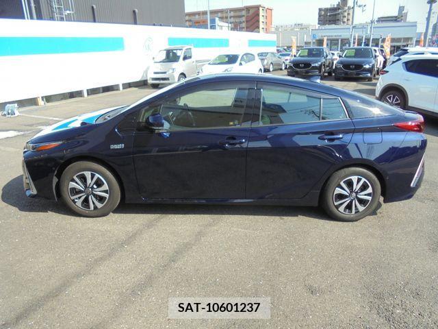 Toyota PRIUS PHV 2020-06 381671-8