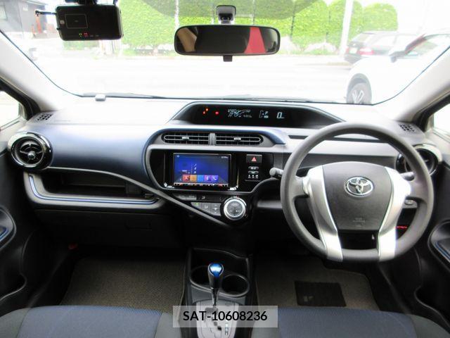 Toyota AQUA 2017-03 291835-14