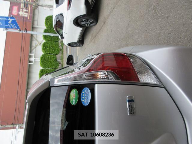 Toyota AQUA 2017-03 291835-18