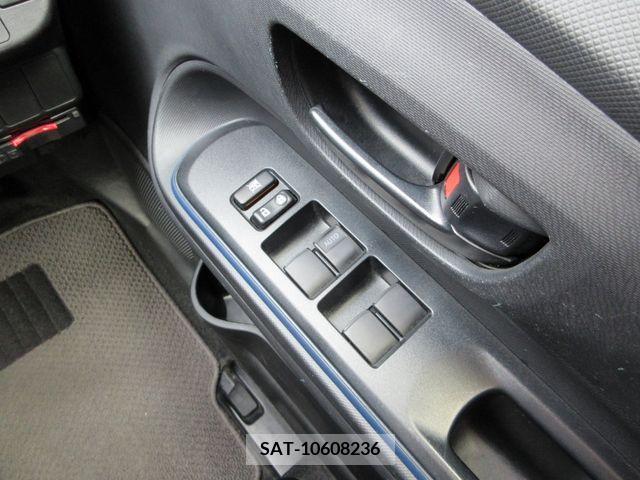 Toyota AQUA 2017-03 291835-23