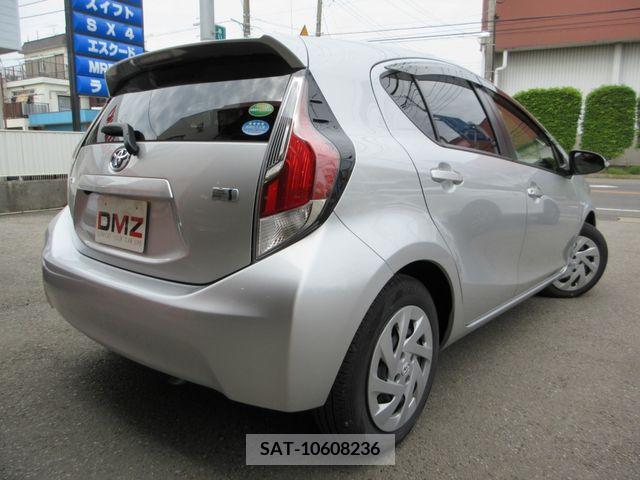 Toyota AQUA 2017-03 291835-5